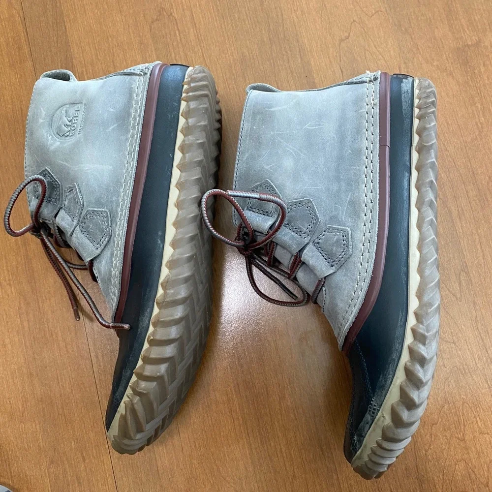 Sorel Out N About Leather Duck Boots Quarry Grey Black Waterproof NL2133-052 8.5